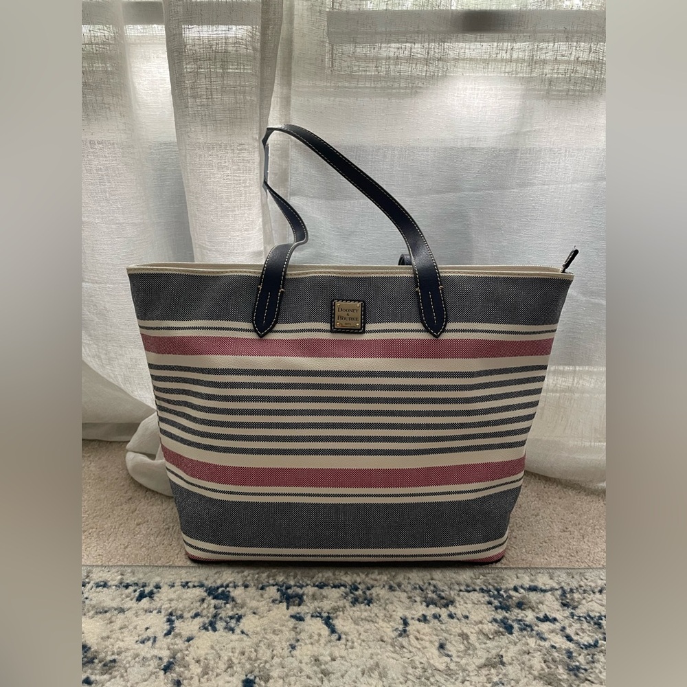 NWT Dooney & Bourke Shopper